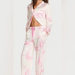 ❌❌💕ISO: PLEASE HELP ME FIND!❌❌💕VS Angel Wing Pajama Set-looking for size small